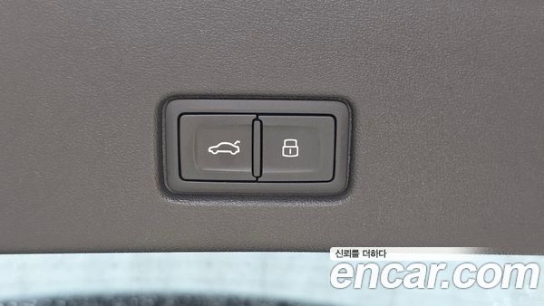 Audi Q4 e-tron 2022, фото 32