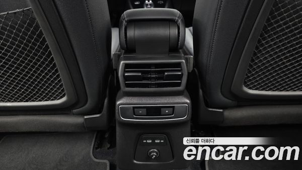 Audi Q4 e-tron 2022, фото 33