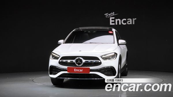 Mercedes-Benz GLA 2023, фото 3