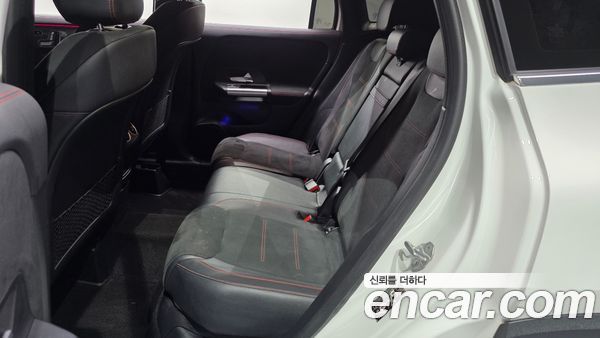 Mercedes-Benz GLA 2023, фото 17