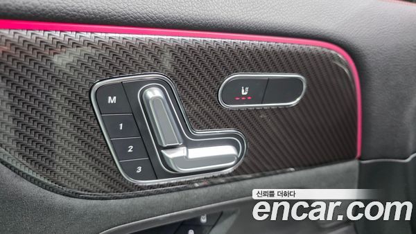 Mercedes-Benz GLA 2023, фото 29