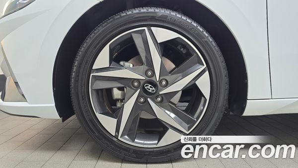 Hyundai Elantra 2021, фото 5