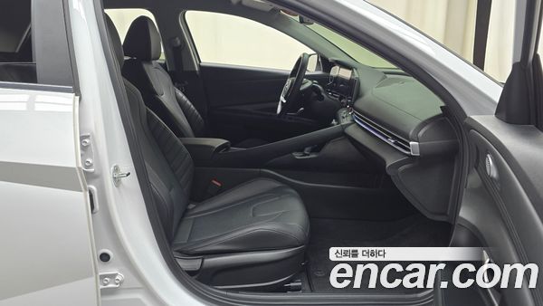 Hyundai Elantra 2021, фото 16