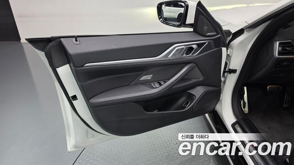 BMW i4 2022, фото 14