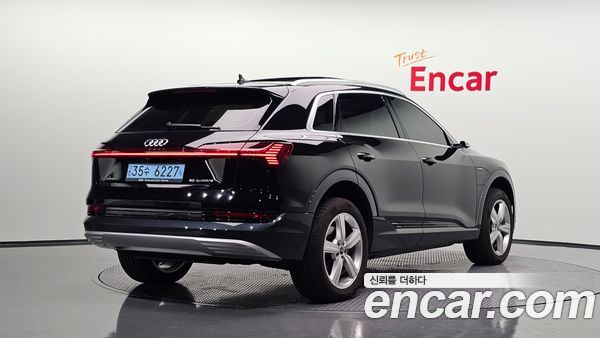 Audi e-tron 2021