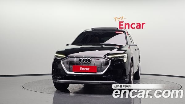 Audi e-tron 2021, фото 2