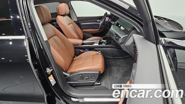 Audi e-tron 2021, фото 12