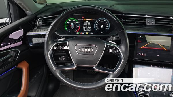 Audi e-tron 2021, фото 17