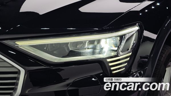 Audi e-tron 2021, фото 7