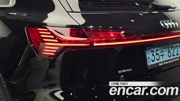 Audi e-tron 2021, фото 8