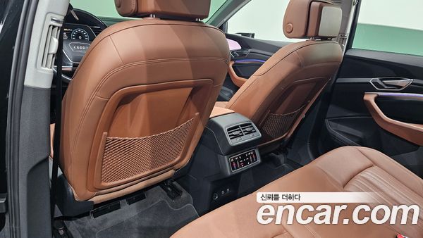 Audi e-tron 2021, фото 26