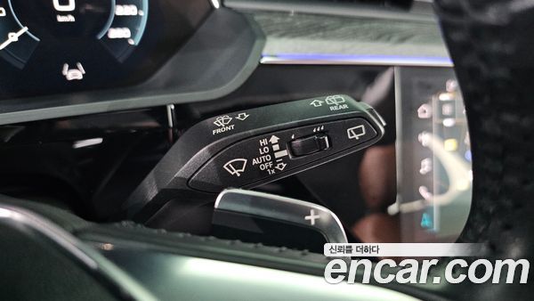 Audi e-tron 2021, фото 29