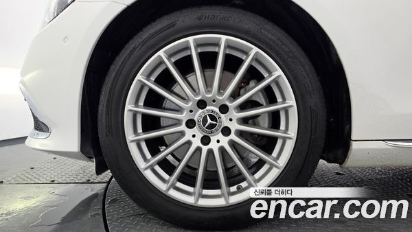 Mercedes-Benz E-Class 2021, фото 5