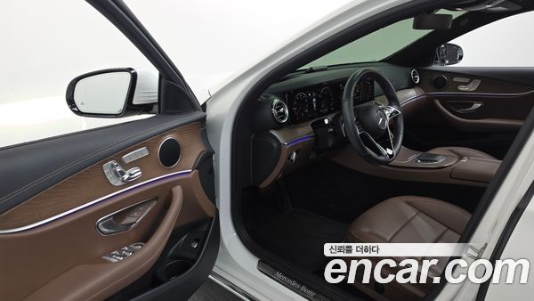 Mercedes-Benz E-Class 2021, фото 13