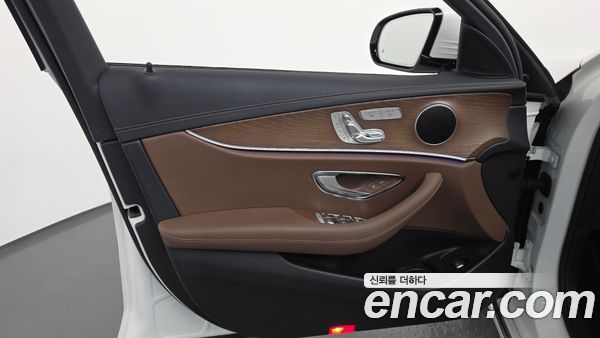 Mercedes-Benz E-Class 2021, фото 14