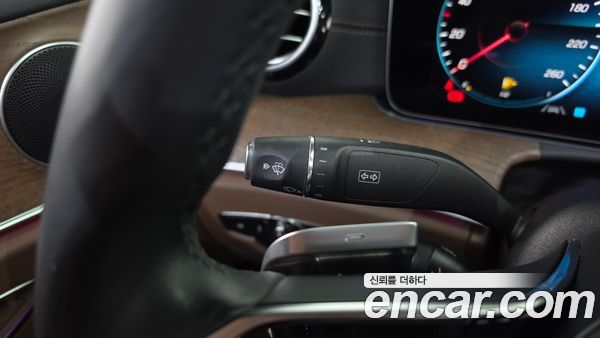 Mercedes-Benz E-Class 2021, фото 35