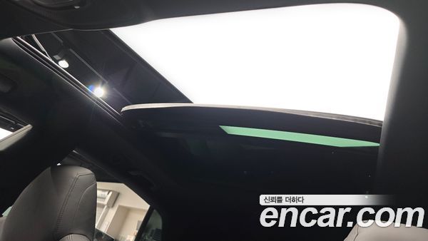 Audi Q8 2023, фото 18