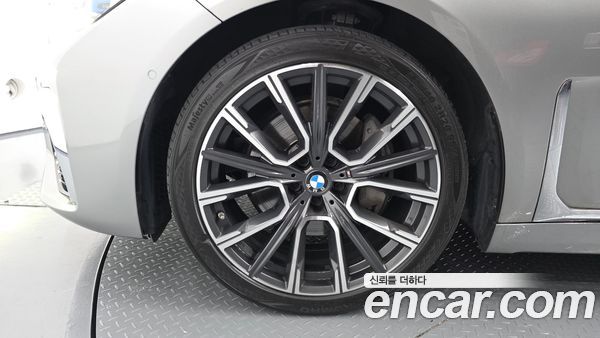 BMW 7 Series 2021, фото 5