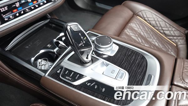 BMW 7 Series 2021, фото 9
