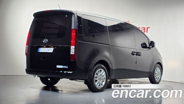 Hyundai Staria 2025, фото 2