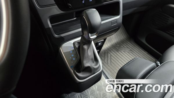 Hyundai Staria 2025, фото 12