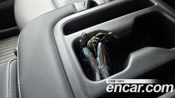 Hyundai Staria 2025, фото 21