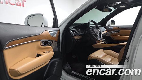 Volvo XC90 2020, фото 12