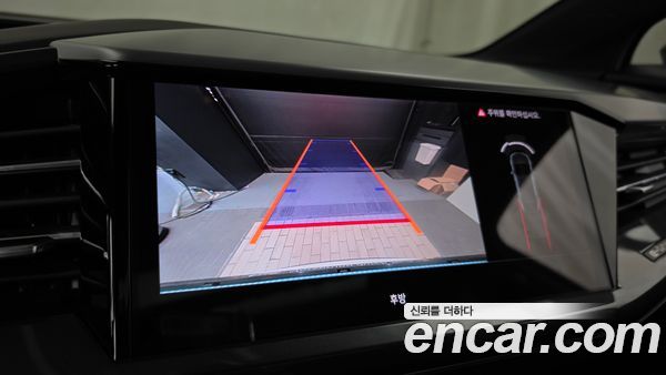 Audi Q4 e-tron 2025, фото 15