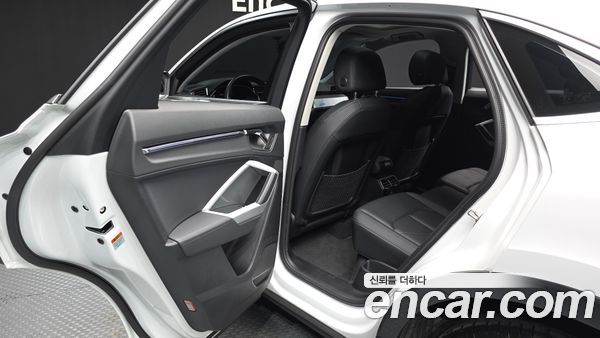 Audi Q3 2024, фото 16