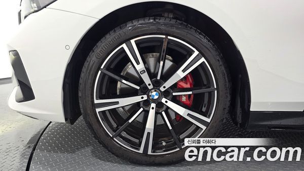 BMW 5 Series 2025, фото 5