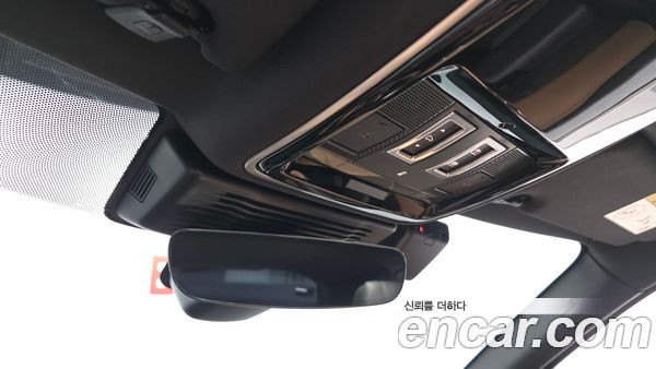 Land Rover Range Rover Velar 2025, фото 31