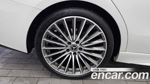 Mercedes-Benz C-Class 2023, фото 5