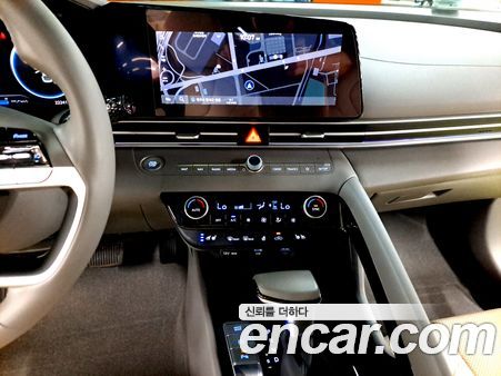 Hyundai Elantra 2023, фото 13