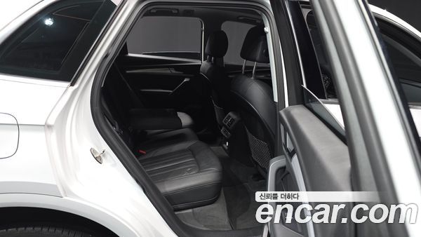 Audi Q5 2020, фото 18