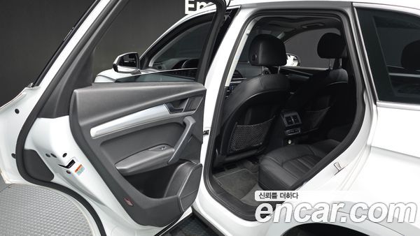 Audi Q5 2020, фото 16