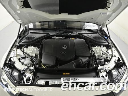 Mercedes-Benz E-Class 2024, фото 6