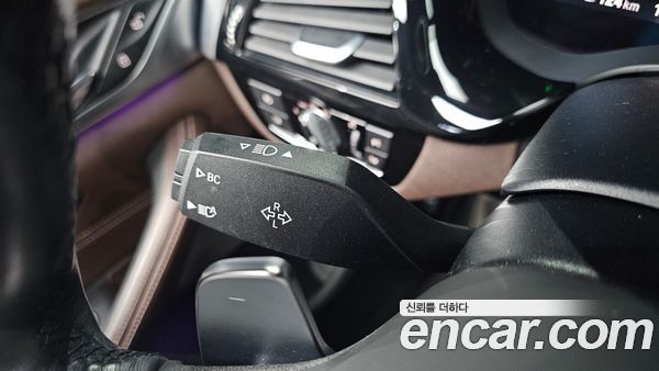 BMW 5 Series 2020, фото 28