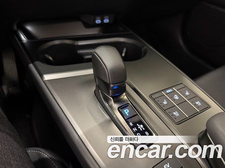 Lexus UX 2025, фото 9