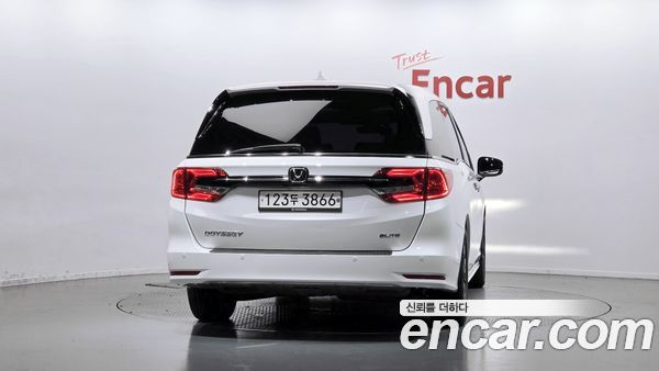 Honda Odyssey 2023, фото 4