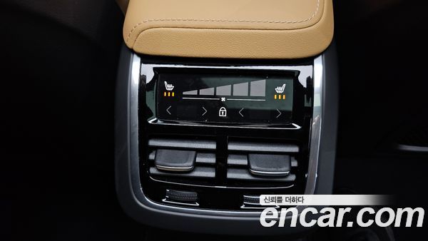 Volvo V60 2025, фото 23