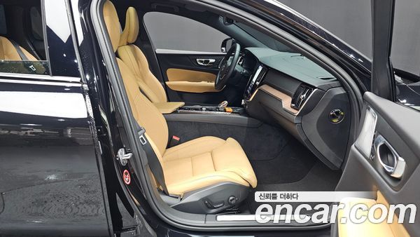 Volvo V60 2025, фото 15