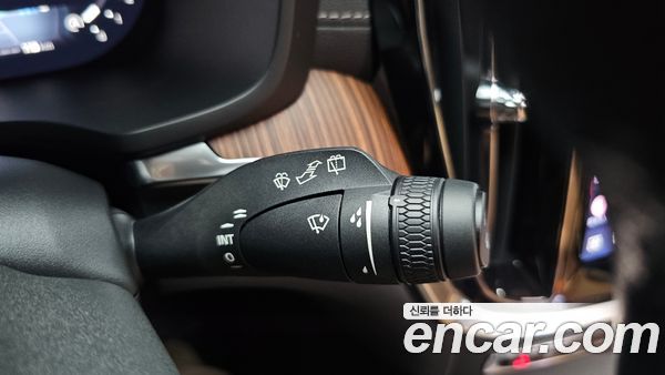 Volvo V60 2025, фото 35