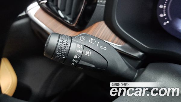 Volvo V60 2025, фото 37