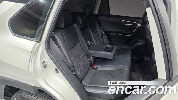 Toyota RAV4 2020, фото 17