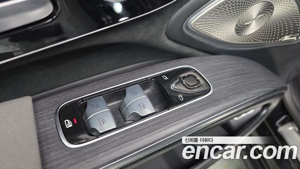 Mercedes-Benz EQS 2022, фото 30