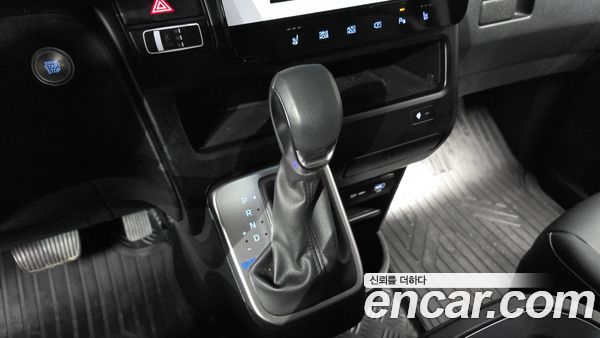 Hyundai Staria 2025, фото 12