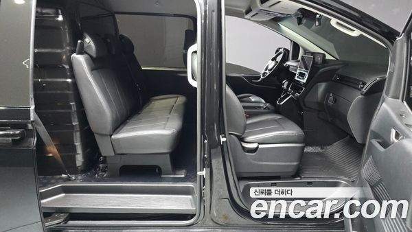 Hyundai Staria 2025, фото 16