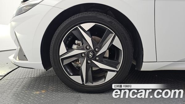 Hyundai Elantra 2021, фото 5