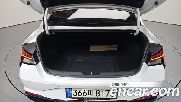 Hyundai Elantra 2021, фото 26