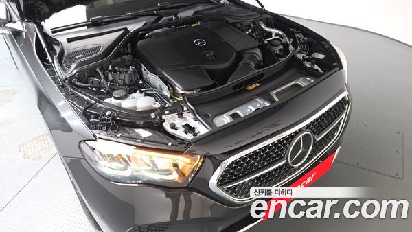Mercedes-Benz E-Class 2026, фото 5